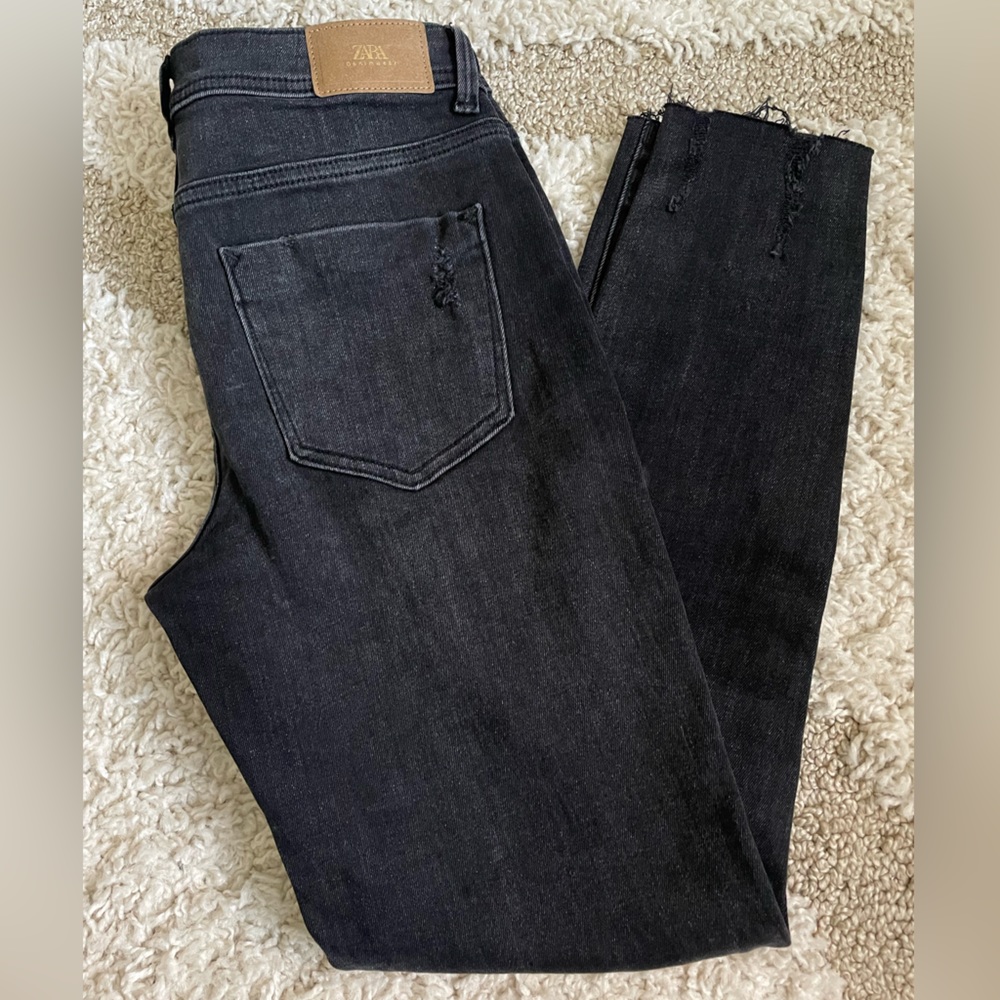Zara High Waisted Skinny Distressed Jeans Size 4
